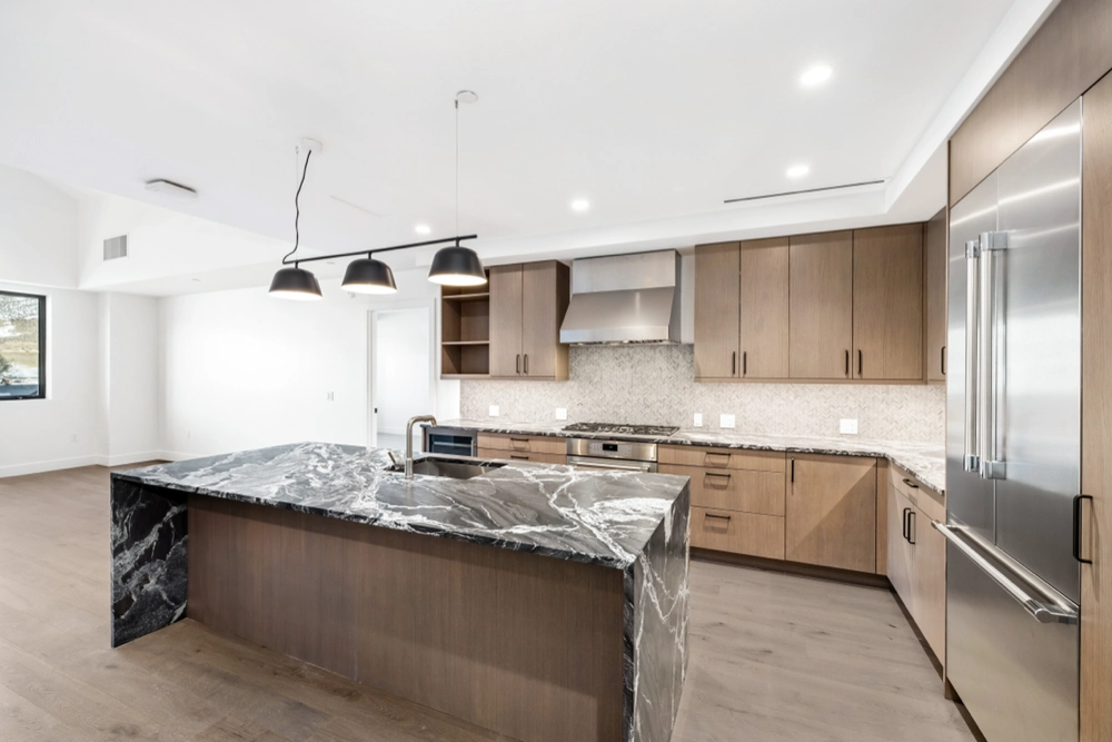 Residence 420 Featured Image