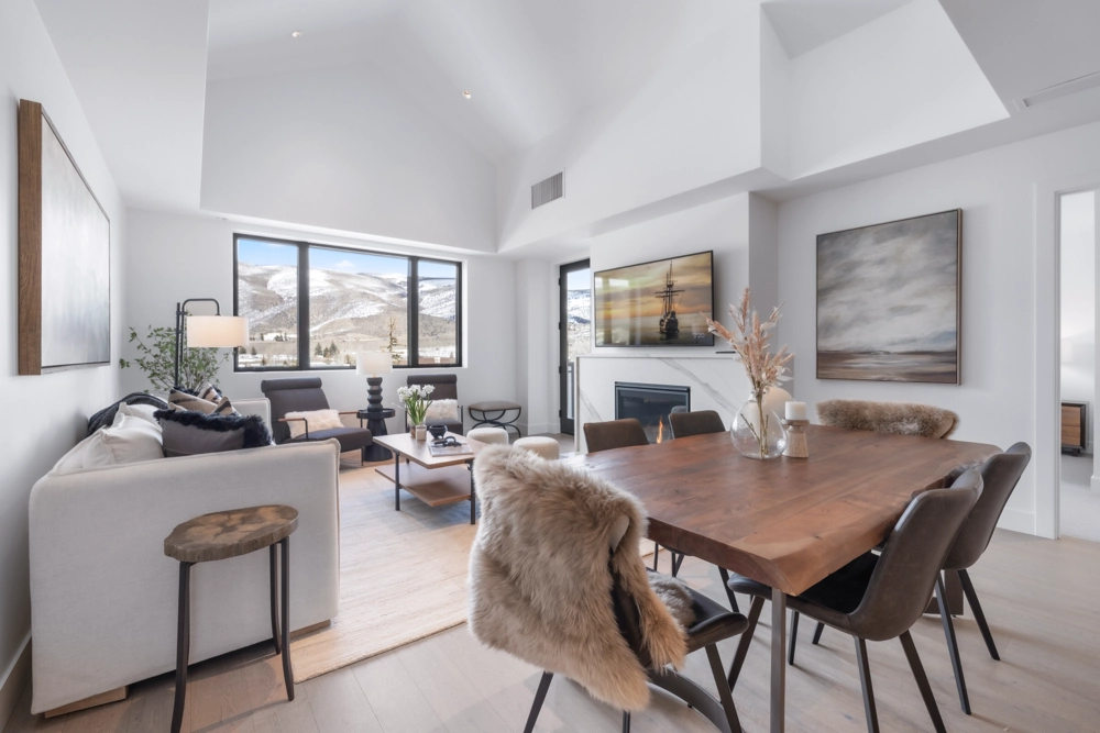 Residence 426 Featured Image